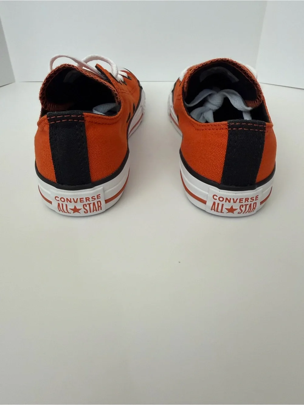 NWT Converse Kids Size 2 Low Top Canvas Sneakers Orange with White Trim